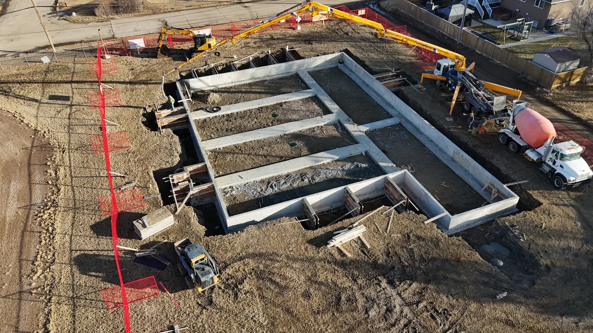 Design-Build or Supply-and-Set Modular?